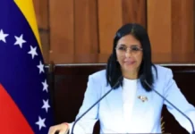 Mujeres venezolanas condenan actos de misoginia contra la presidenta encargada en España