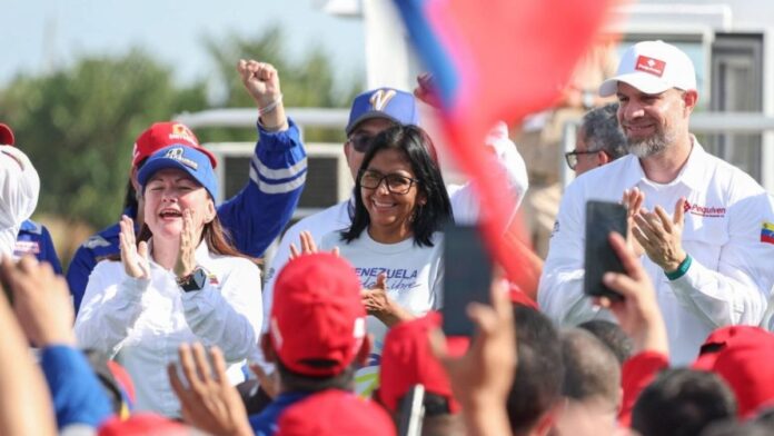 Presidenta (E) ratifica llamado a marchar juntos por una República libre de bloqueo