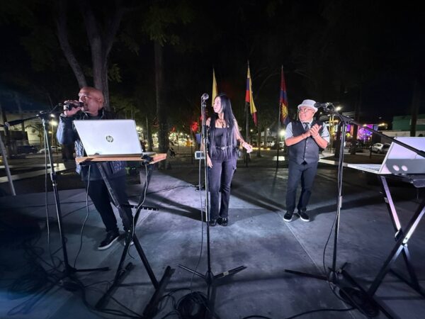 Valencianos disfrutaron del programa “El Ritmo de Valencia está en la Calle”