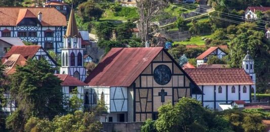 Caminata Choroní-La Colonia Tovar