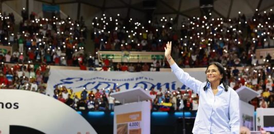 Delcy Rodríguez aumento salarial del 1º de mayo