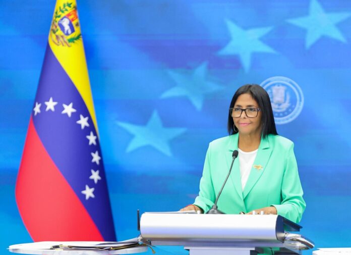Delcy Rodríguez anunció incremento salarial