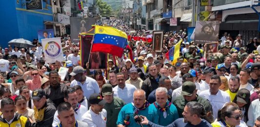 Diosdado Cabello destaca que en Venezuela se levantan las banderas de la paz y del cese al bloqueo