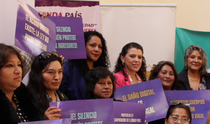Bolivia: Organizaciones buscan penalizar el acoso digital