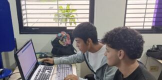 Jóvenes venezolanos crean un traductor de lengua de señas