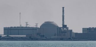 EEUU ataca la central nuclear de Bushehr en Irán