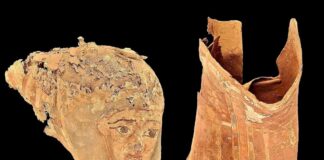 Arqueólogos descubren tumba de la época romana y objetos de oro en Egipto