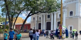 Viernes Santo en Valencia: Una ruta de fe y silencio con la visita a los siete templos