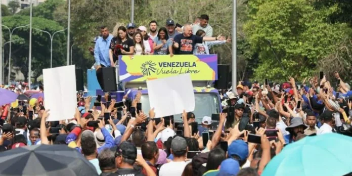 Caracas marchó masivamente por el levantamiento de las sanciones.