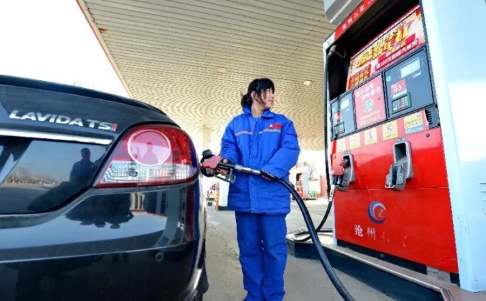 Costo de gasolina y diésel son reducidos en china ante cambios en precios internacionales del petróleo