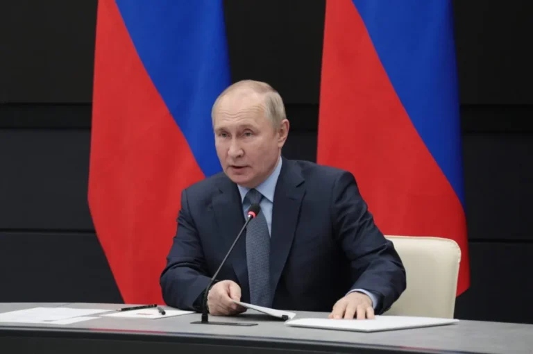 Rusia inicia un alto al fuego por Pascua en medio de la zona de conflicto Rusia inicia un alto al fuego por Pascua en medio de la zona de conflicto