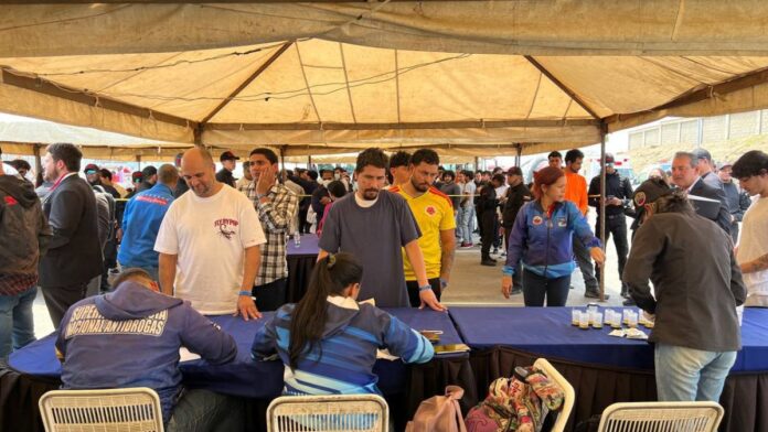 Regresan venezolanos Regresan venezolanos