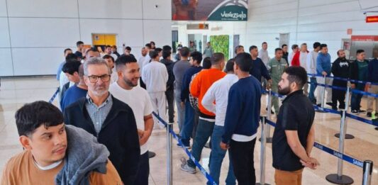 Migrantes regresan