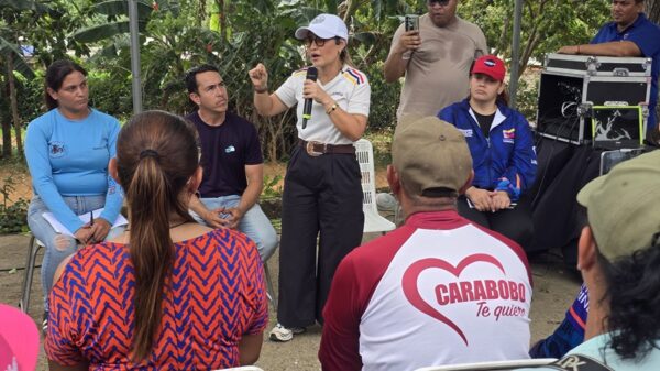Alcaldesa Dina Castillo acompañó asamblea popular en Los Naranjos