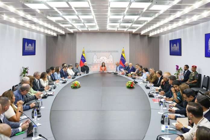 mandataria-encargada-crecimiento mandataria-encargada-crecimiento