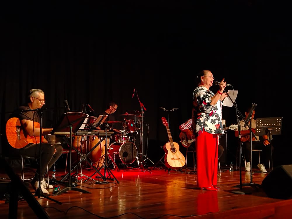 trovadores cantan a Nazoa trovadores cantan a Nazoa