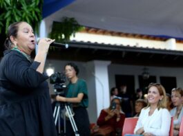 Berenice Del Moral, la voz íntima del bolero | Delfín Martell Berenice Del Moral