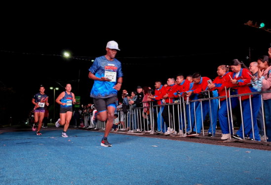 La carrera «Bolívar Vuelve» reunió a más de 1000 atletas en Mérida La carrera «Bolívar Vuelve» reunió a más de 1000 atletas en Mérida