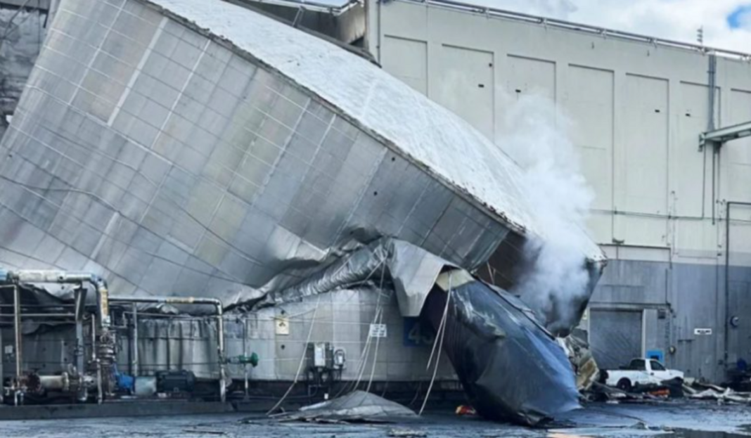 Sube a 11 la cifra de trabajadores fallecidos por explosión en fábrica de papel Sube a 11 la cifra de trabajadores fallecidos por explosión en fábrica de papel