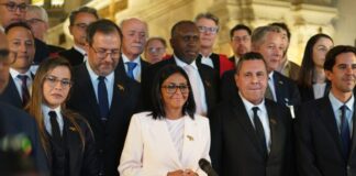 delcy-rodriguez-orgullosos