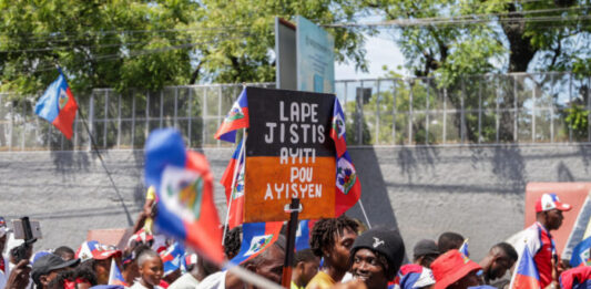 Miles de haitianos toman las calles de Puerto Príncipe para exigir la paz