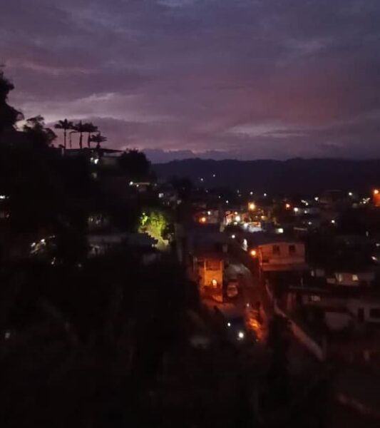 Los Teques-La Lagunetica-noche