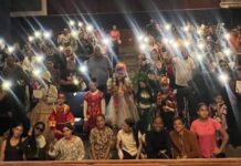 Azul en Escena celebra su primer aniversario con lleno en la María Luisa Escobar del MUVA