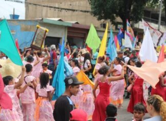 Mil banderas para San Juan Bautista