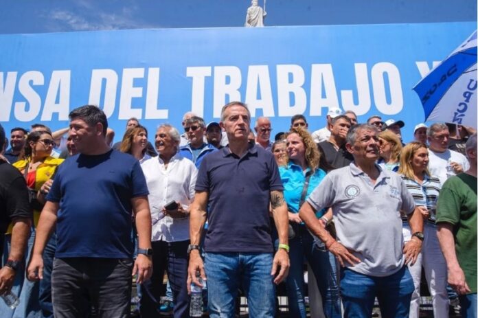 Argentina: Trabajadores rechazan políticas laborales del presidente Milei