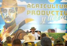 Sostienen encuentro con voceros de la Unión Nacional Campesina Ezequiel Zamora