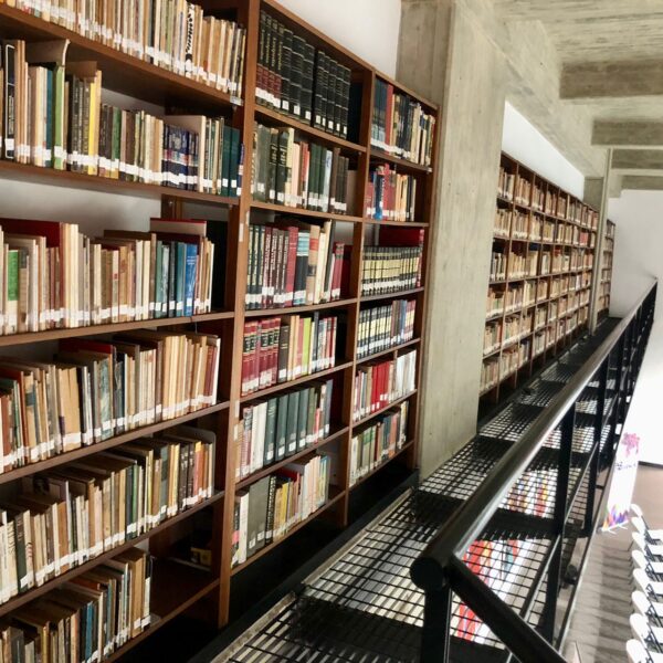 biblioteca-Celarg-Gallegos