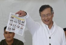 Colombia: Gustavo Petro ejerce su derecho al voto y envía un mensaje al país Gustavo Petro