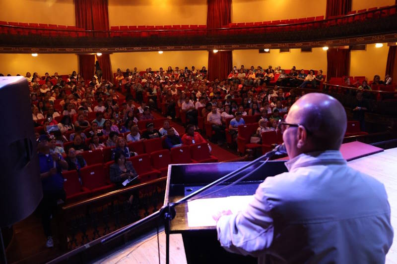 CMDNNA realizó foro sobre Salud Mental Infantil en el Teatro Municipal de Valencia Salud Mental