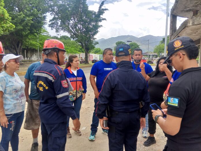 Comisión multidisciplinaria atiende a vecinos de Rosa Inés tras daños en el antiguo CUAM
