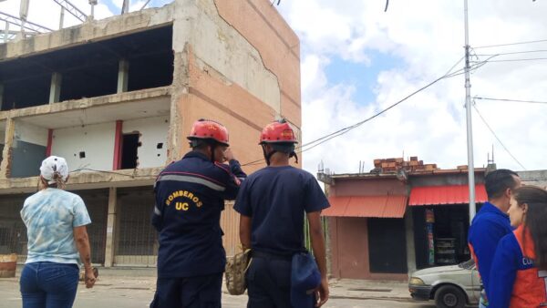 Comisión multidisciplinaria atiende a vecinos de Rosa Inés tras daños en el antiguo CUAM