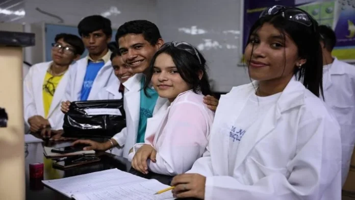 II Olimpiada Venezolana Juvenil de Ciencias II Olimpiada Venezolana Juvenil de Ciencias