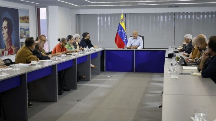 Instan a intelectuales del país a asumir un rol protagónico Instan a intelectuales del país a asumir un rol protagónico