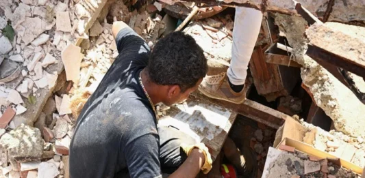 Catia La Mar: familias mantienen la esperanza de encontrar sobrevivientes
