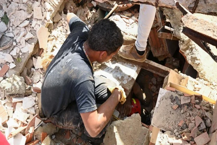 Catia La Mar: familias mantienen la esperanza de encontrar sobrevivientes