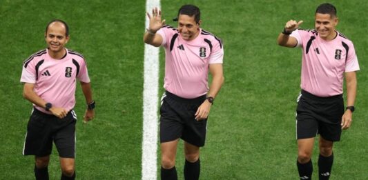 Arbitro Jesús Valenzuela