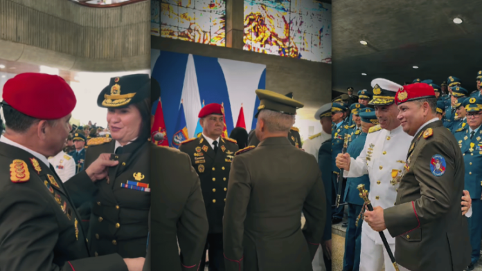 ministro-gonzalez-lopez-condecoro ministro-gonzalez-lopez-condecoro