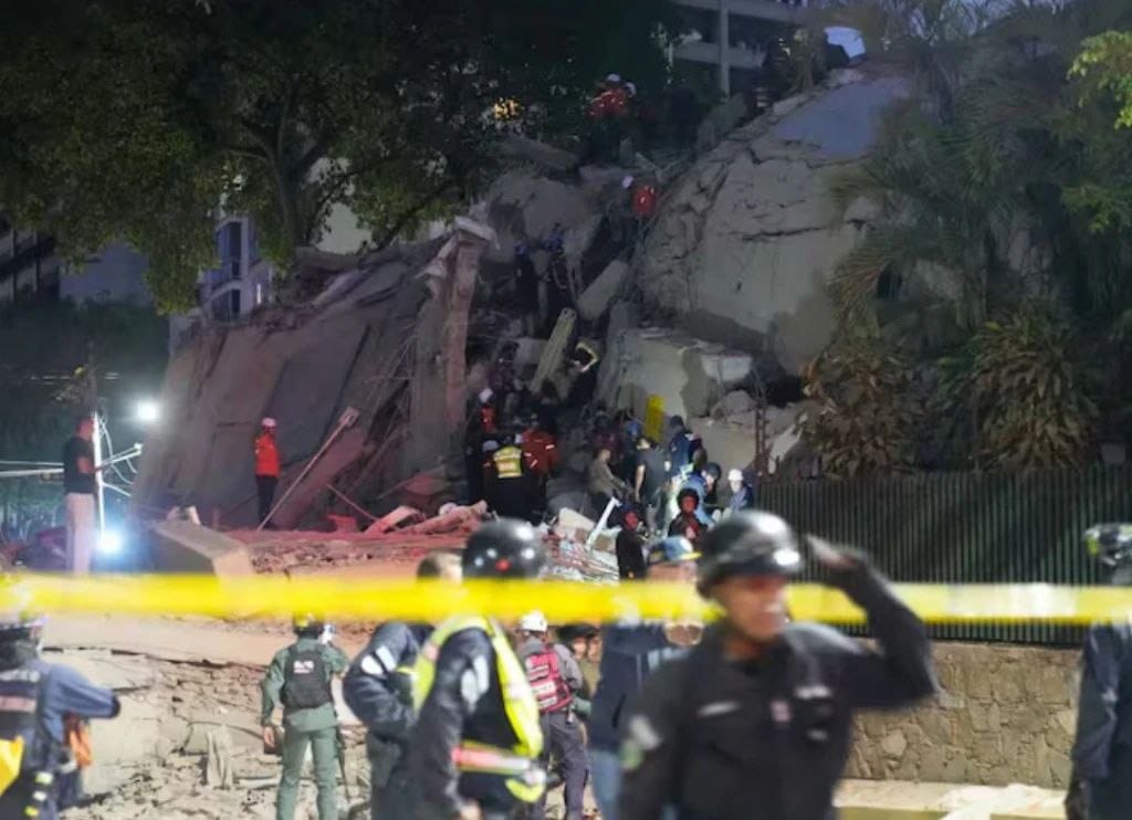 rescate joven de 16 años en La Guaira rescate joven de 16 años en La Guaira