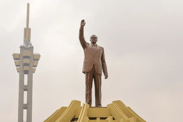 Lumumba Vea
