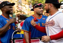Peloteros criollos de los Medias Rojas se unen para ayudar a Venezuela