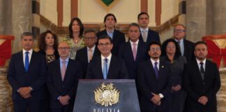 Protestas en Bolivia: Renuncian ministros.