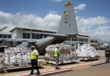 Colombia envía tercer vuelo