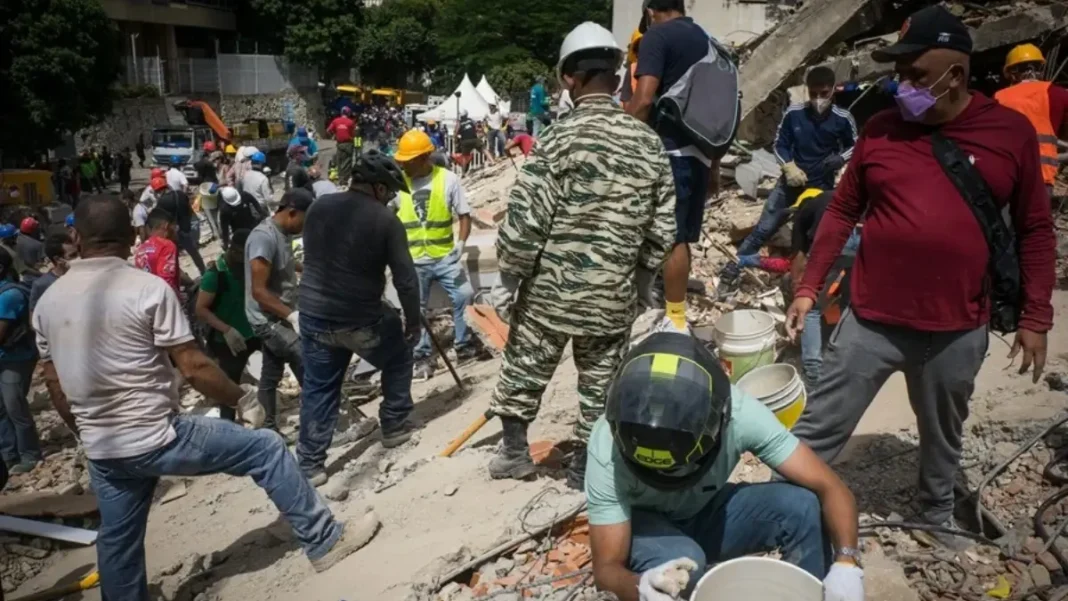 rescatistas internacionales labores de búsqueda