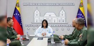 Presidenta (E) Delcy Rodríguez lidero reunión con Alto Mando Militar