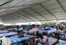 Campamentos transitorios albergan a más de 20.000 personas Campamentos transitorios