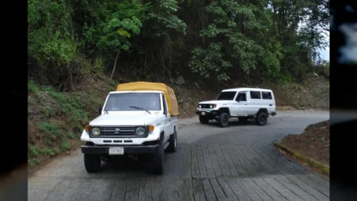 Restablecen paso por la carretera Caracas-La Guaira a través de Galipán Restablecen paso por la carretera Caracas-La Guaira a través de Galipán
